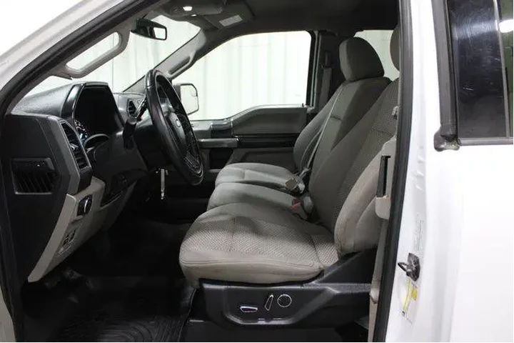 $17982 : Ford F-150 2018 4x4 XLT 4dr image 3