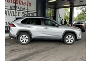 Toyota RAV4 2021 AWD LE 4dr thumbnail