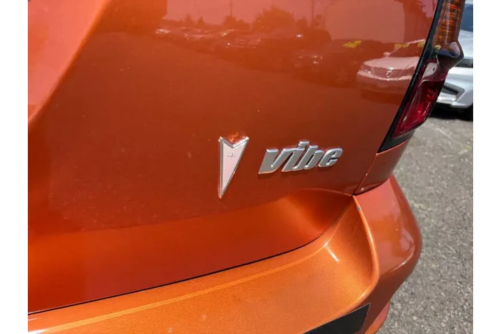 $5995 : 2004 Vibe image 9