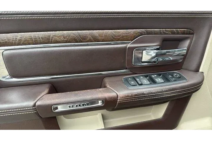 $15467 : Ram 1500 2016 4x4 Laramie Li image 10