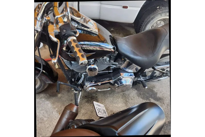 $4995 : 2001 HARLEY-DAVIDSON FLSTFI F image 4