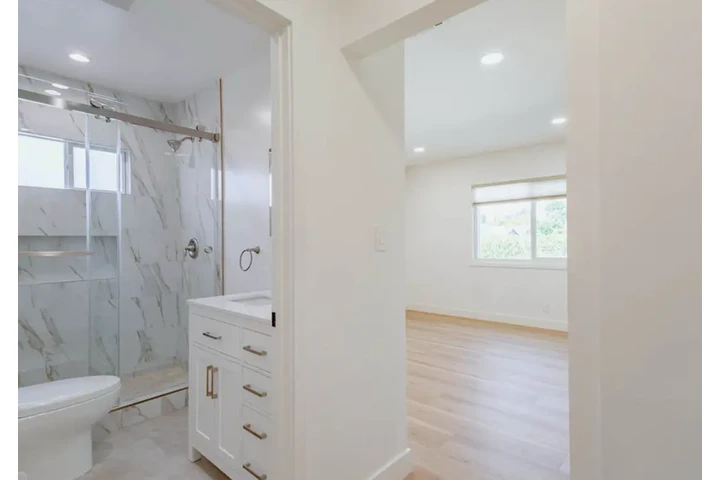 $2500 : 3Bed/2Bad House in Los Angeles image 9