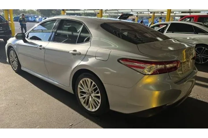$21800 : Toyota Camry 2018 SE 4dr Sed image 3