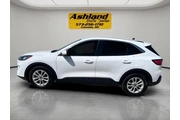 $10900 : 2021 Escape Hybrid SE thumbnail