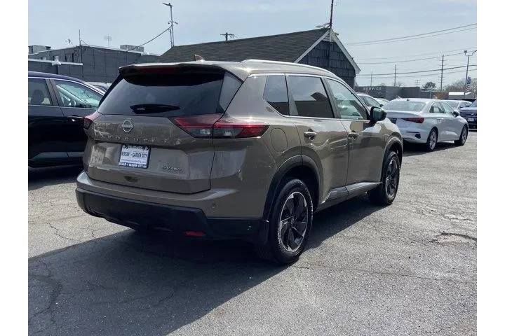 $17487 : Nissan Rogue 2024 AWD SV 4dr image 4