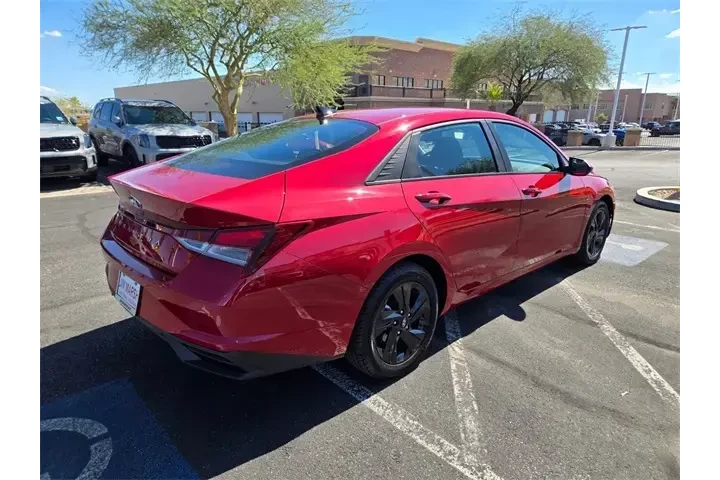 $16175 : Hyundai ELANTRA 2021 SEL 4dr image 6