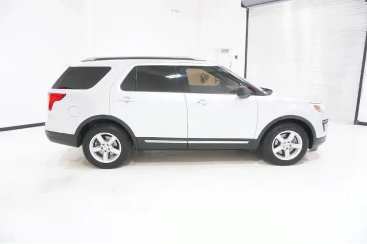 $14995 : Ford Explorer 2018 XLT 4dr S image 4
