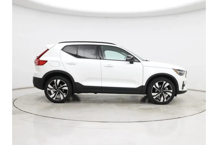 $32998 : Volvo XC40 2025 AWD B5 Plus image 7