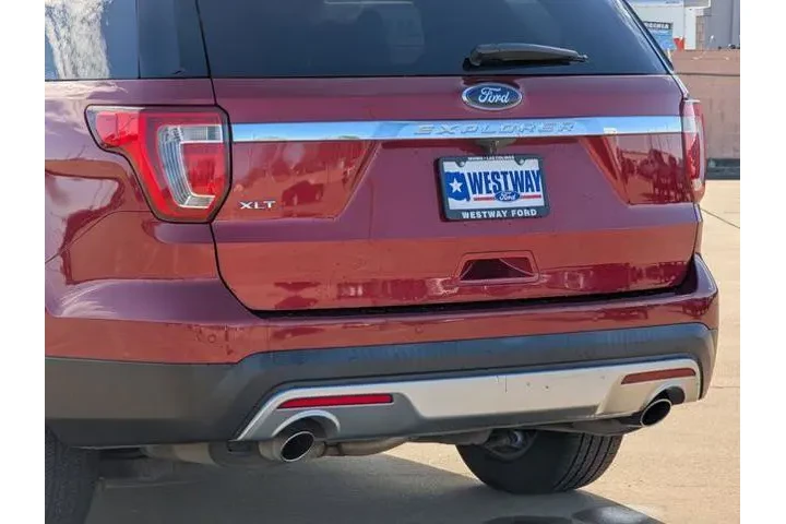 $14823 : Ford Explorer 2017 XLT 4dr S image 6