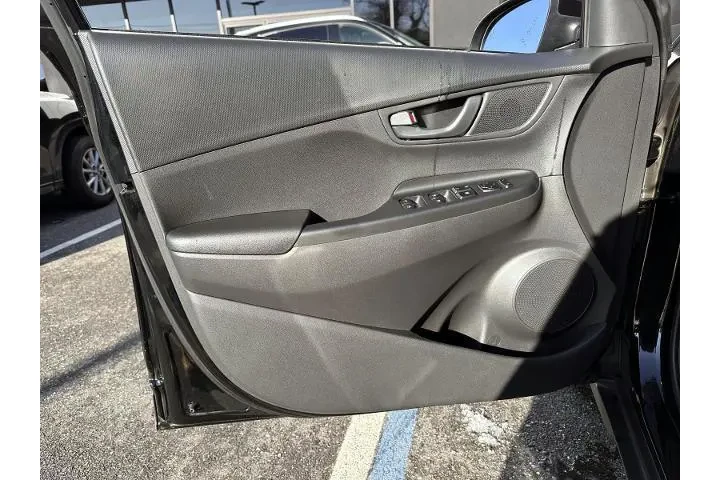 $18999 : Hyundai KONA 2023 AWD SE 4dr image 8