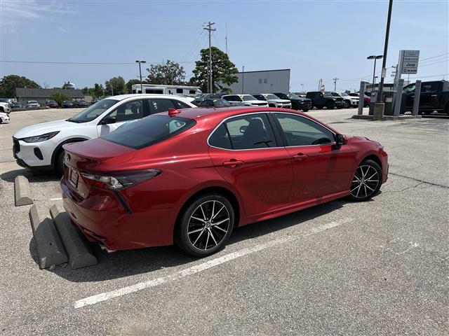 $23999 : 2021 Camry SE Sedan I-4 cyl image 6