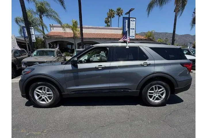 $39988 : Ford Explorer 2026 Active 4d image 5