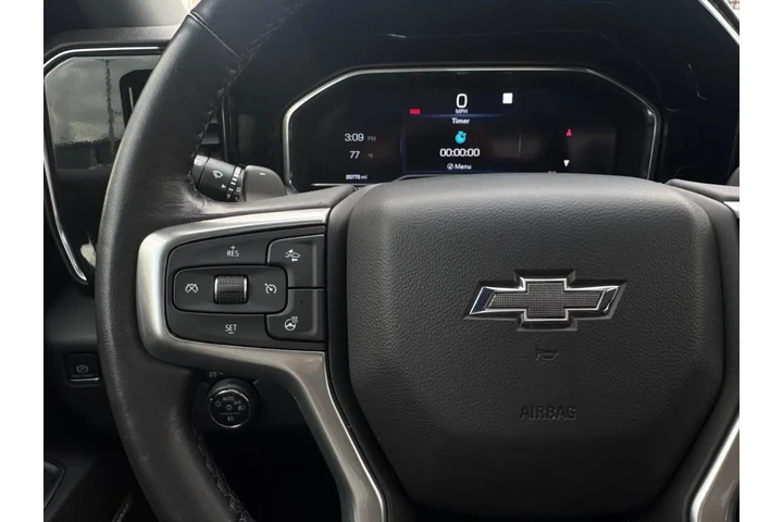 2022 Silverado 1500 RST Crew image 9