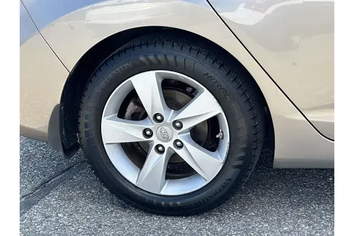 $6585 : Hyundai ELANTRA 2013 GLS 4dr image 7