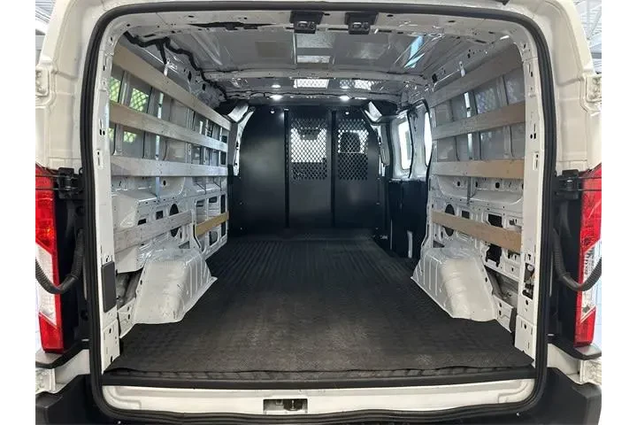 $31000 : Ford Transit 2023 250 3dr SW image 5