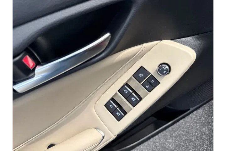 $27469 : Toyota Avalon 2019 XLE 4dr S image 10