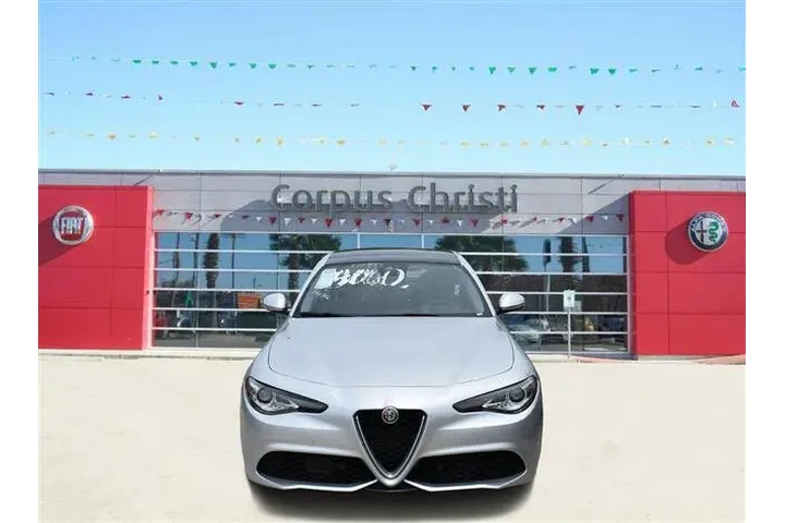2017 Alfa Romeo Giulia image 3