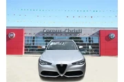 2017 Alfa Romeo Giulia thumbnail