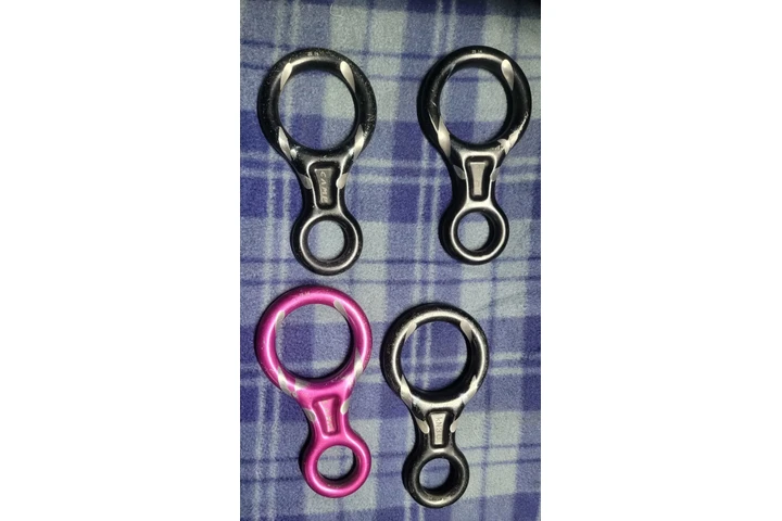 $1 : ARTICULOS DE ALPINISMO image 1