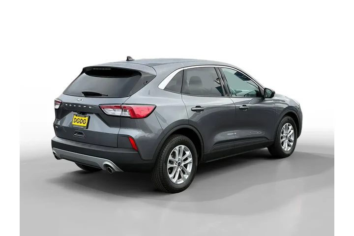 $15833 : Ford Escape 2022 SE 4dr SUV image 5
