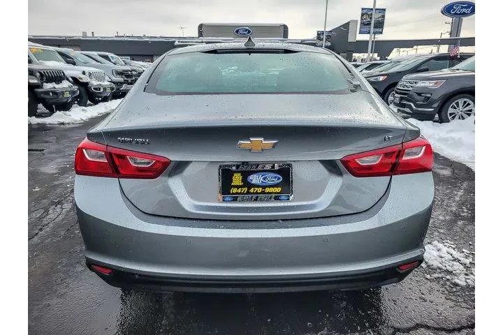 $21880 : Chevrolet Malibu 2024 LT 4dr image 6