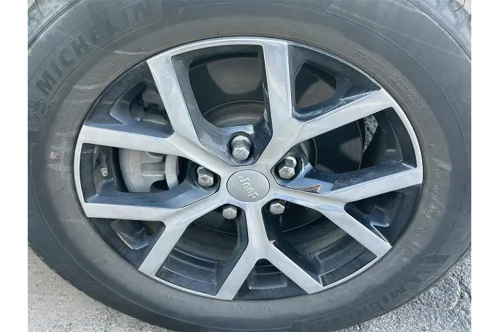 $27994 : Jeep Grand Cherokee L 2024 4 image 7