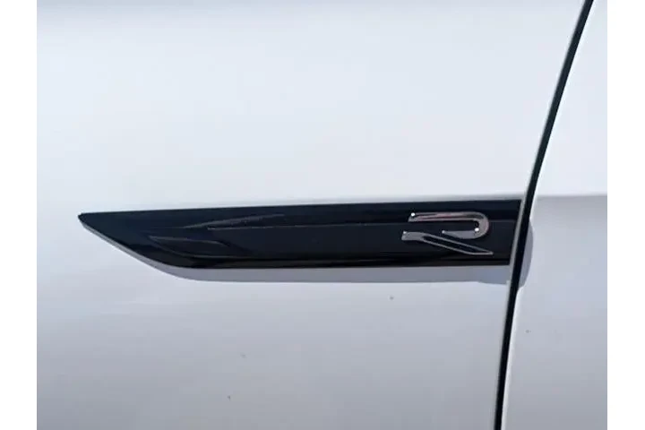 $36495 : Volkswagen Golf R 2022 AWD 4 image 9