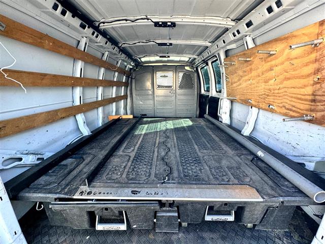 $24995 : 2017 GMC Savana Cargo Van RWD image 8