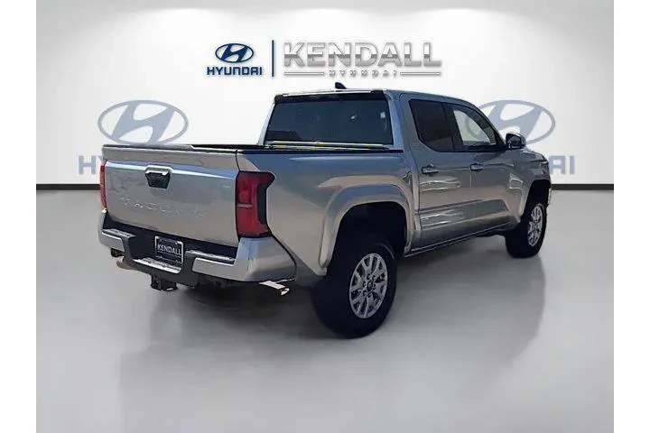 $28300 : Toyota Tacoma 2024 4x2 SR5 4 image 6