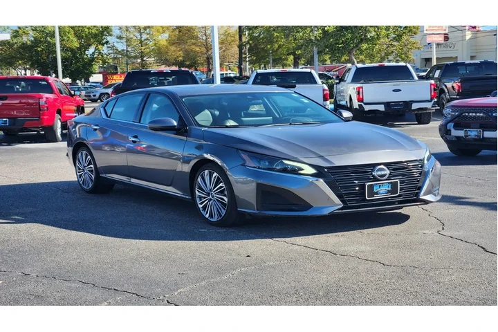 $22059 : Nissan Altima 2023 2.5 SL 4d image 3