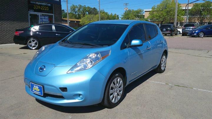 $8999 : 2015 LEAF S image 5