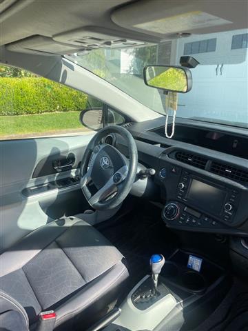 $6800 : 2014 Toyota Prius c One Hatchb image 4