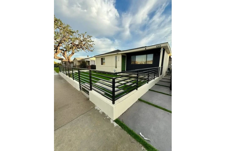 $4500 : we are renting now image 1