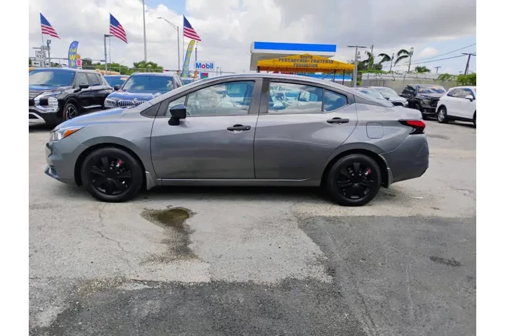 $7900 : 2020 Versa S image 7