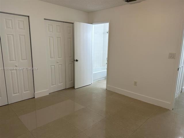 $2500 : Kendall for Rent image 4