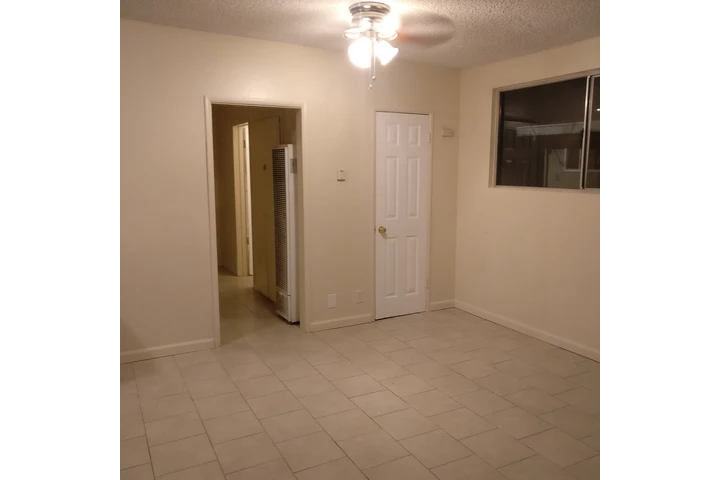 $1995 : 2 big bedroom in Inglewood image 2