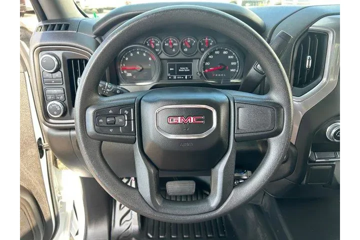 GMC Sierra 2500HD 2024 4x4 P image 9