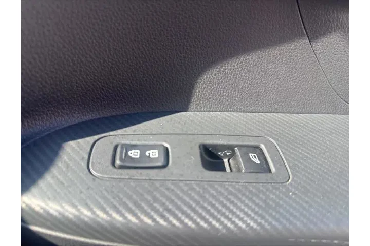 $20000 : Mitsubishi Eclipse Cross 202 image 10