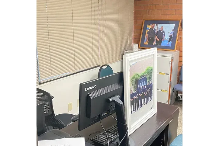 GUARDIAS DE SEGURIDAD image 8