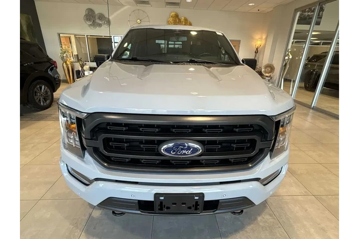 $38472 : Ford F-150 2023 4x4 XLT 4dr image 8