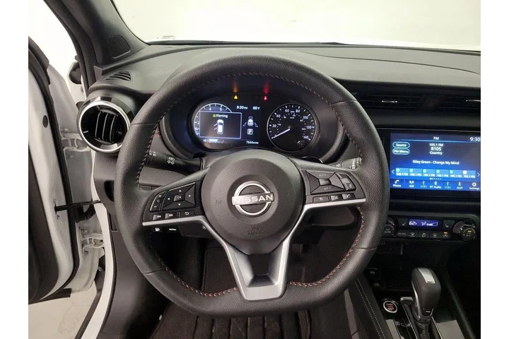 $23998 : Nissan Kicks 2024 SR 4dr Cro image 10