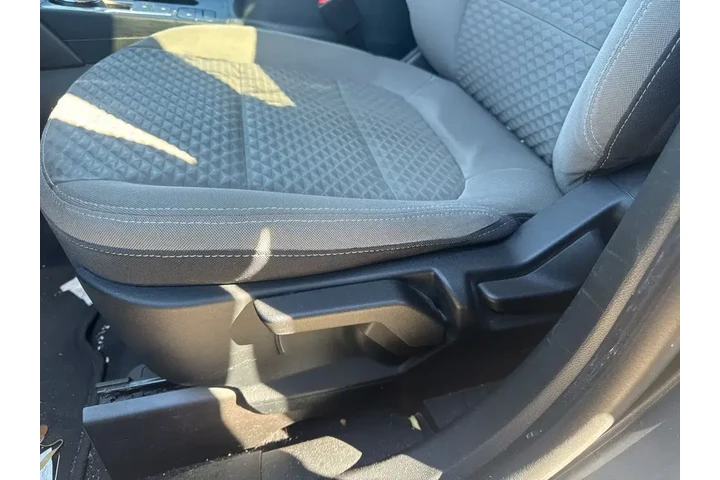 $14900 : Ford Escape Plug-In Hybrid 2 image 9