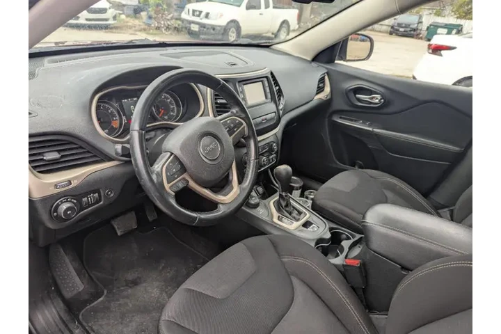 $7890 : 2015 Cherokee Latitude image 7