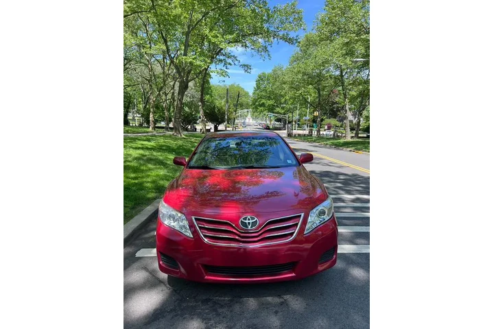 $7495 : Used 2010 Camry 4dr Sdn I4 Au image 1