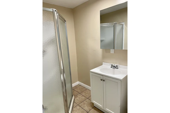 $1200 : Estudio en Paramount image 5