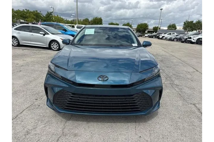 $27510 : Toyota Camry 2026 image 8