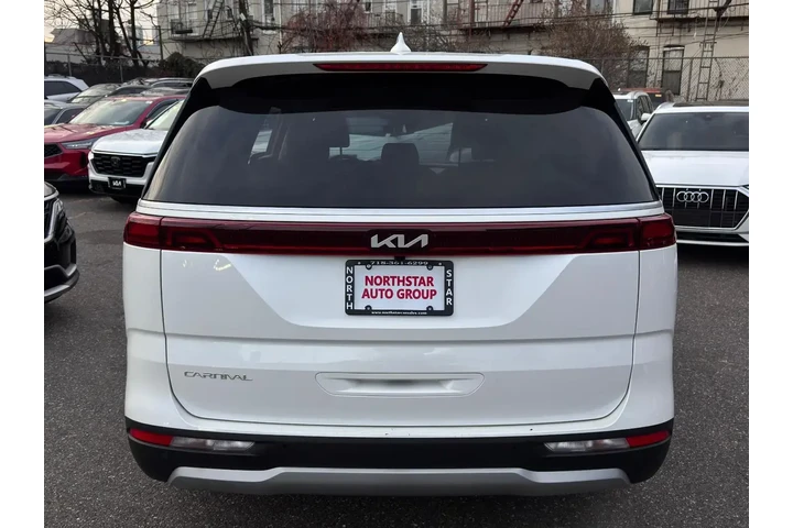 $31795 : Kia Carnival 2024 EX 4dr Min image 5