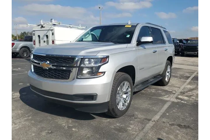 $17795 : Chevrolet Tahoe 2017 4x2 LT image 3