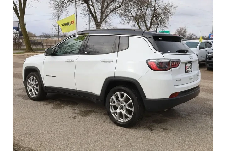 $24277 : Jeep Compass 2025 4x4 Limite image 7