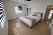 Casa con 4 recamaras y 2 banos en Los Angeles